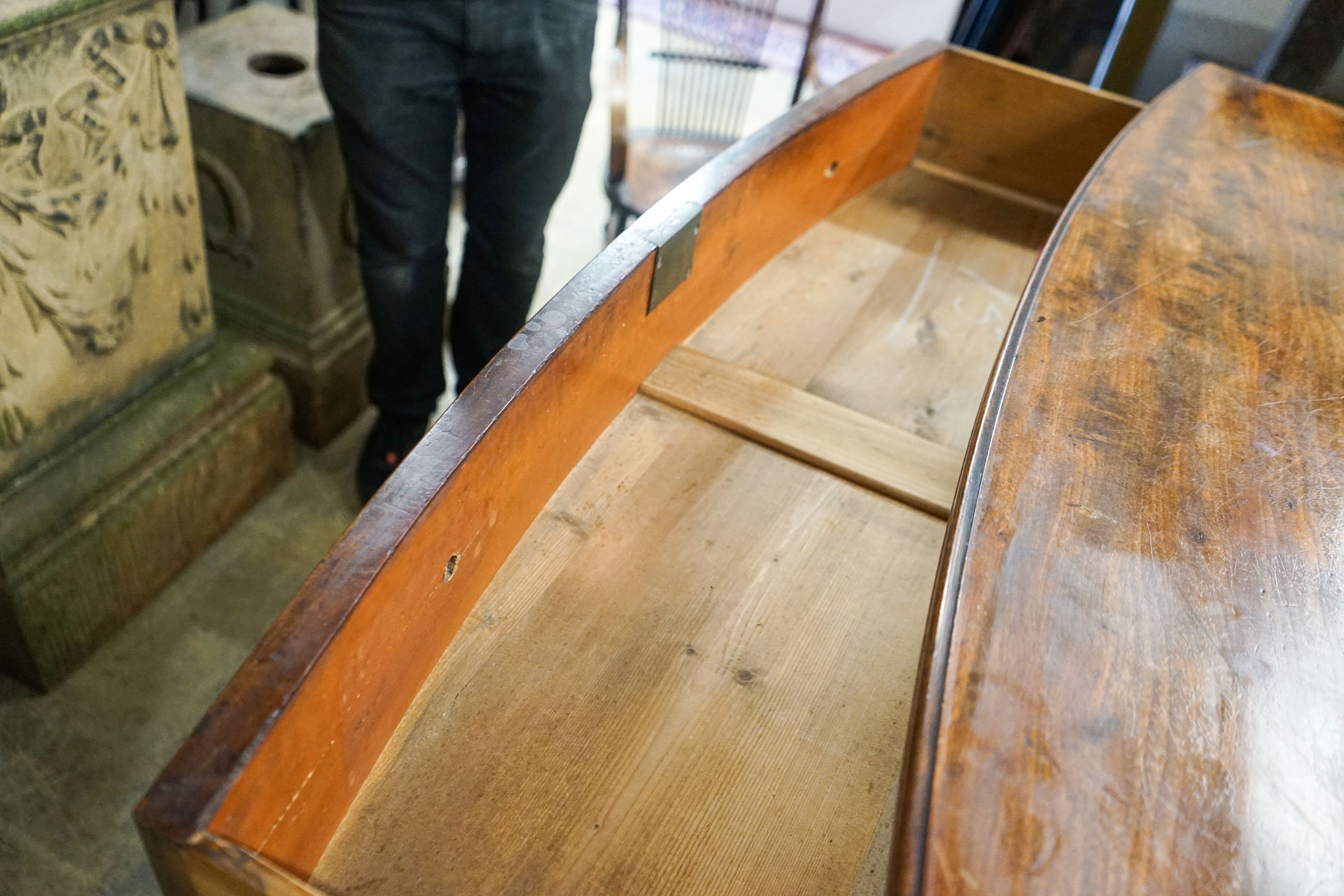 A Regency mahogany bow front chest, width 108cm, depth 54cm, height 106cm